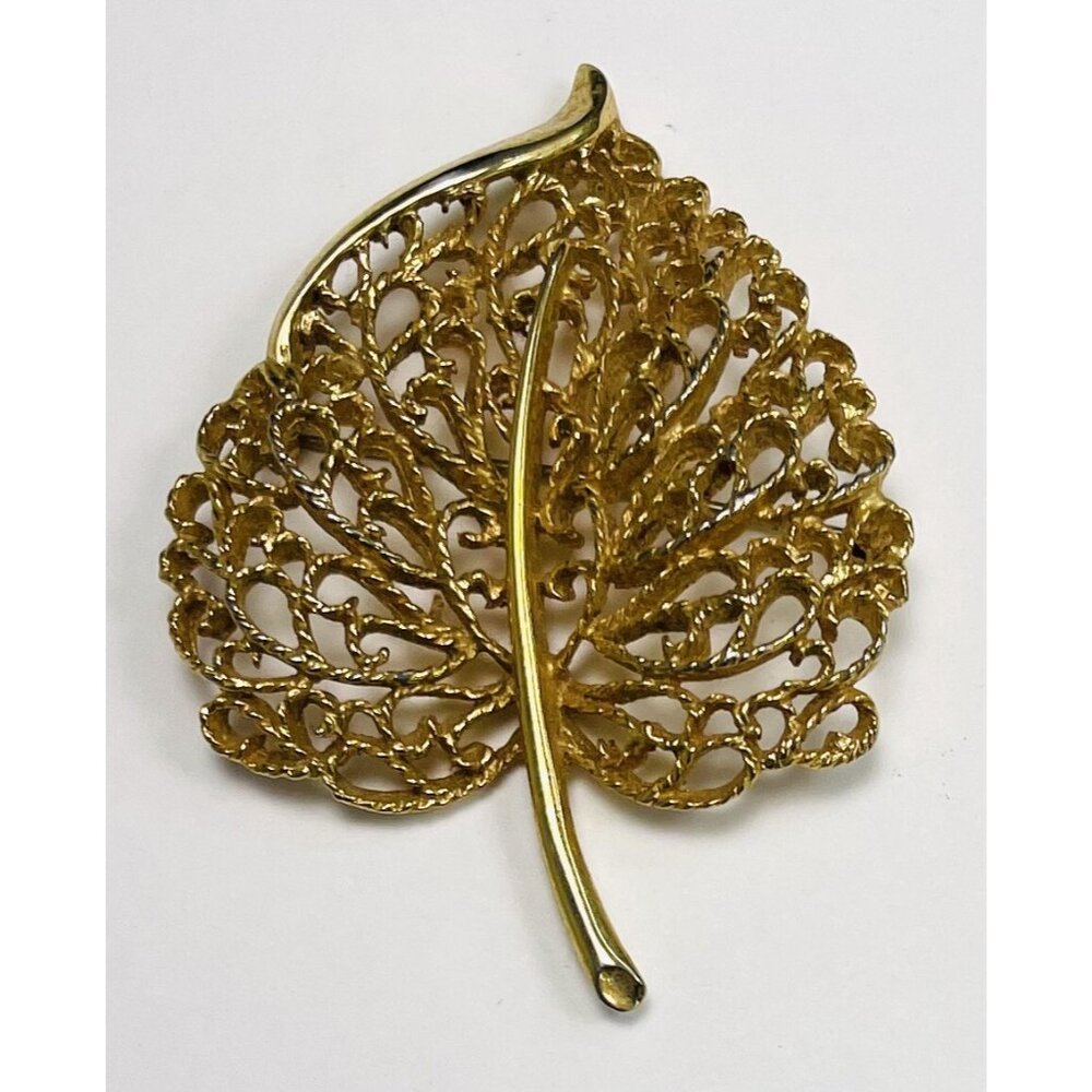 VTG MONET 2.5" Goldtone Filigree Lace Pattern Leaf Brooch Pin Jewelry Minor Wear